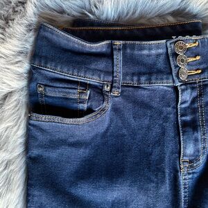 Jegging High-Rise Skinny Jean